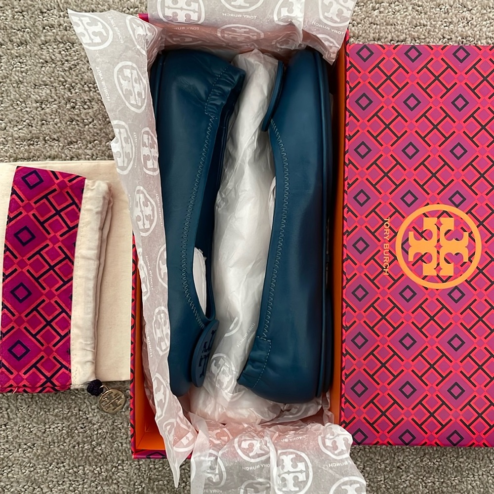 Tory Burch Minnie Travel Flats in Blue NWT